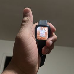 Apple Watch SE 2nd Gen 40MM With GPS And Cellular 