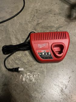 Milwaukee 12v Battery Charger