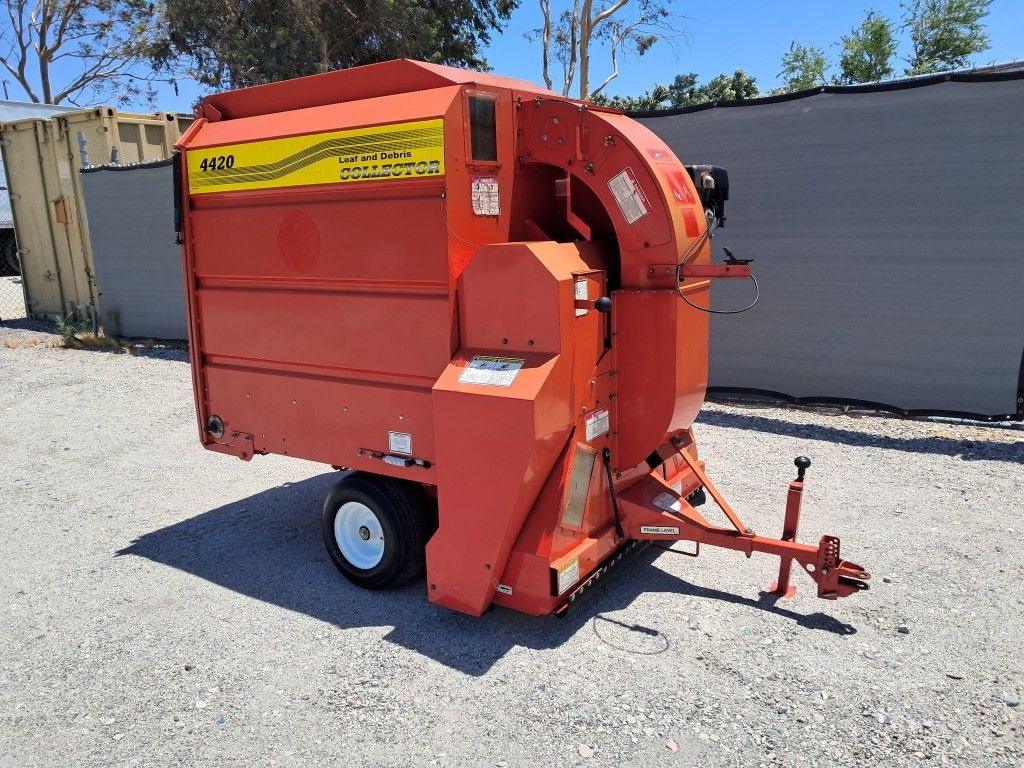 AgriMetal 4420 Leaf and Debris Collector