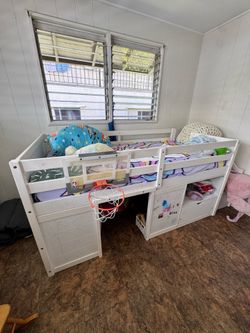 Kids Play house bed