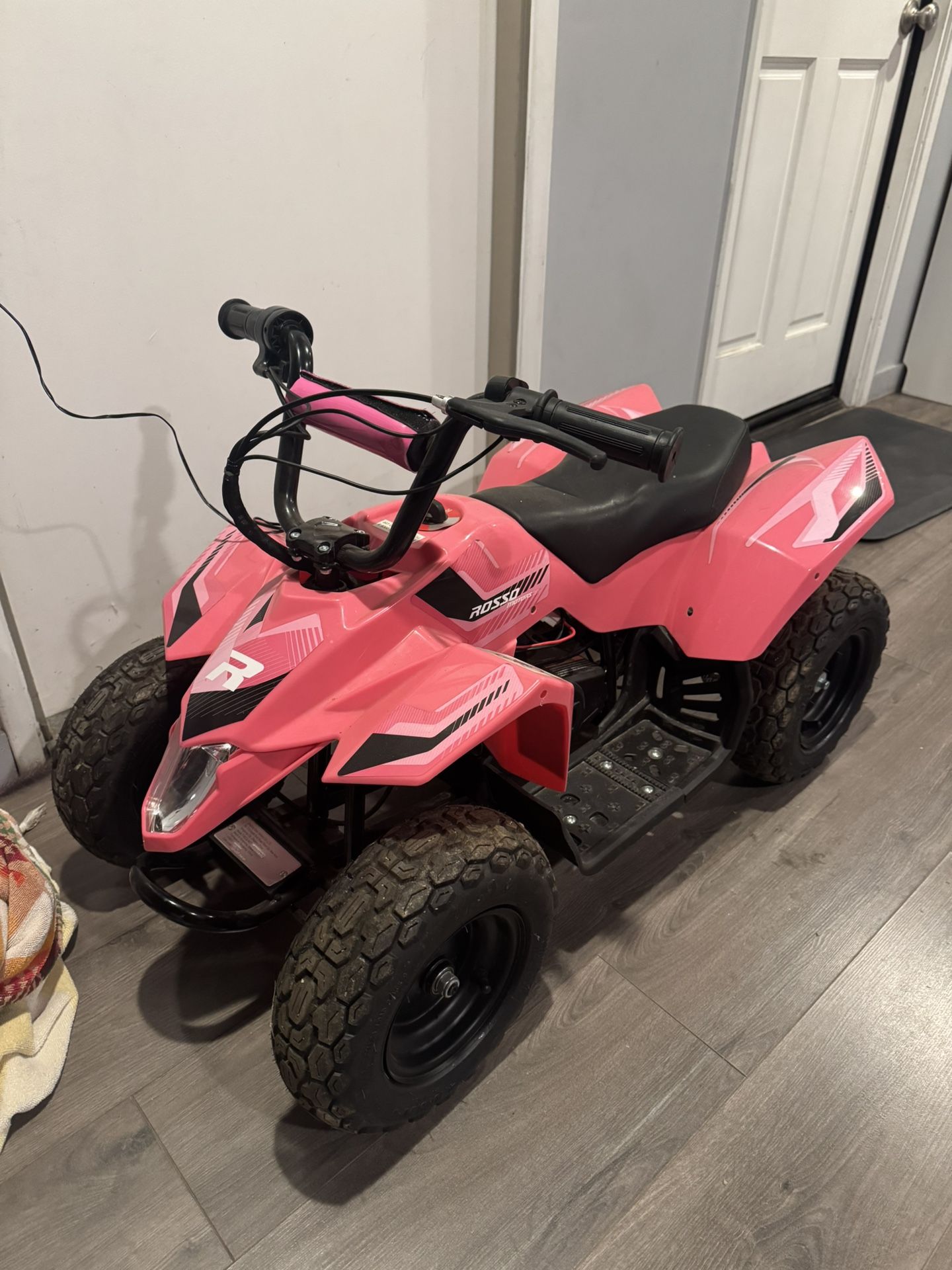Rosso Electric Quad