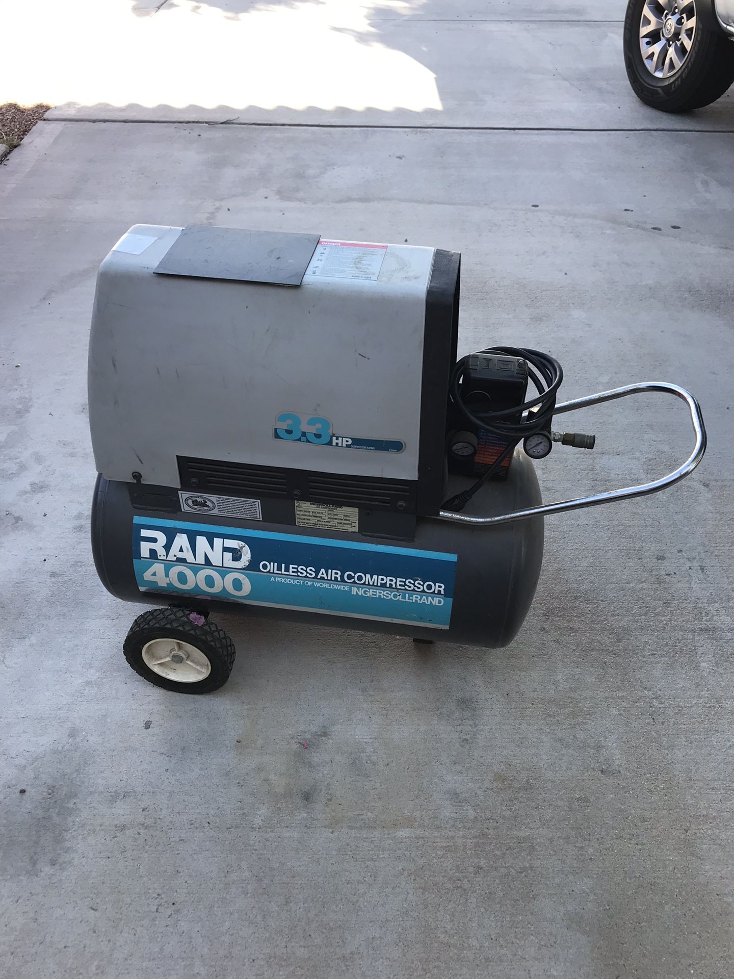 Air compressor