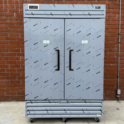 Hoshizaki VR2A-FS 54 5/16" Valiance® Two Section Reach In Refrigerator, (2) Left/Right Hinge Solid Doors, 115v