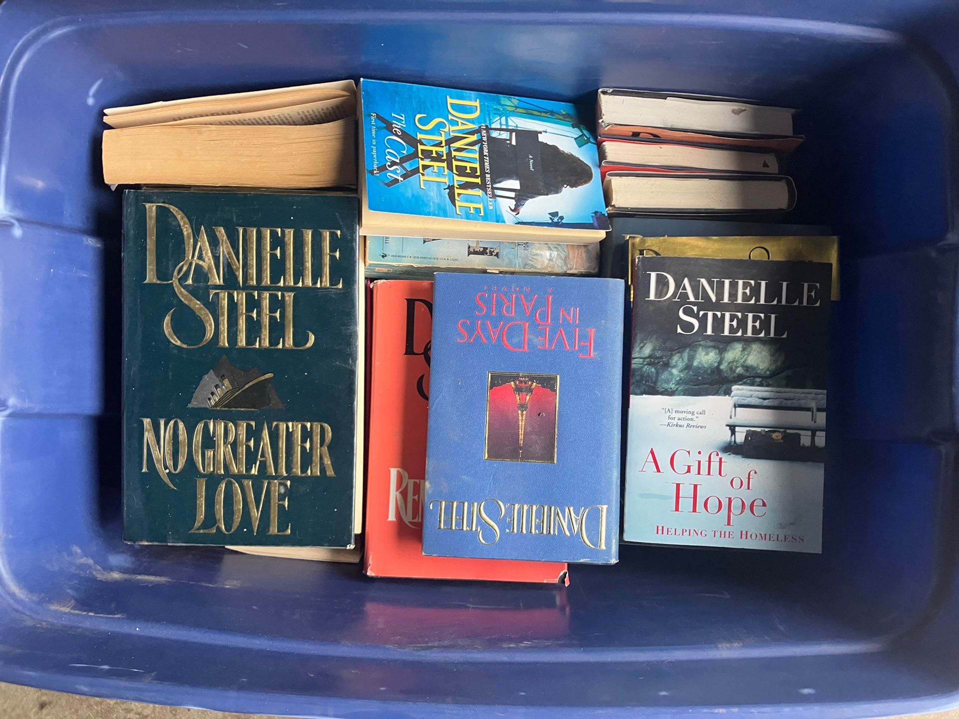 Complete Danielle Steele Book Collection