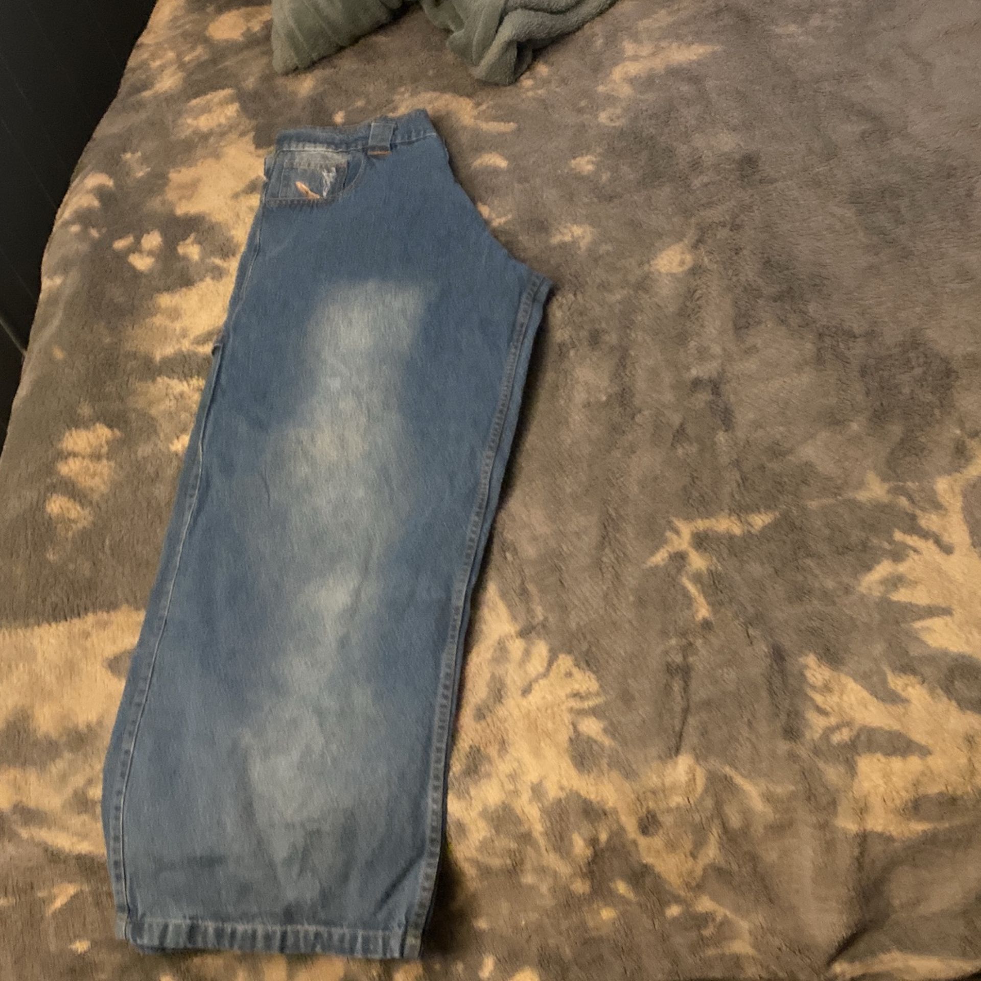 2 Baggy Pairs Of Pants For People Who Love Baggy Look