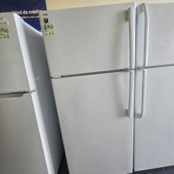 Refrigerator Fridge GE DM for delivery Top Bottom