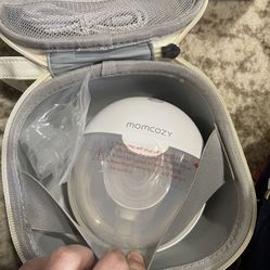 Breast pump Momcozy