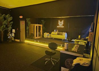 Get the Toughest Gym Mirrors for Your Studio