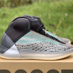 Yeezy Quantum Teal Blue
