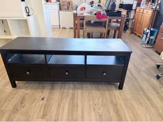Entertainment stand