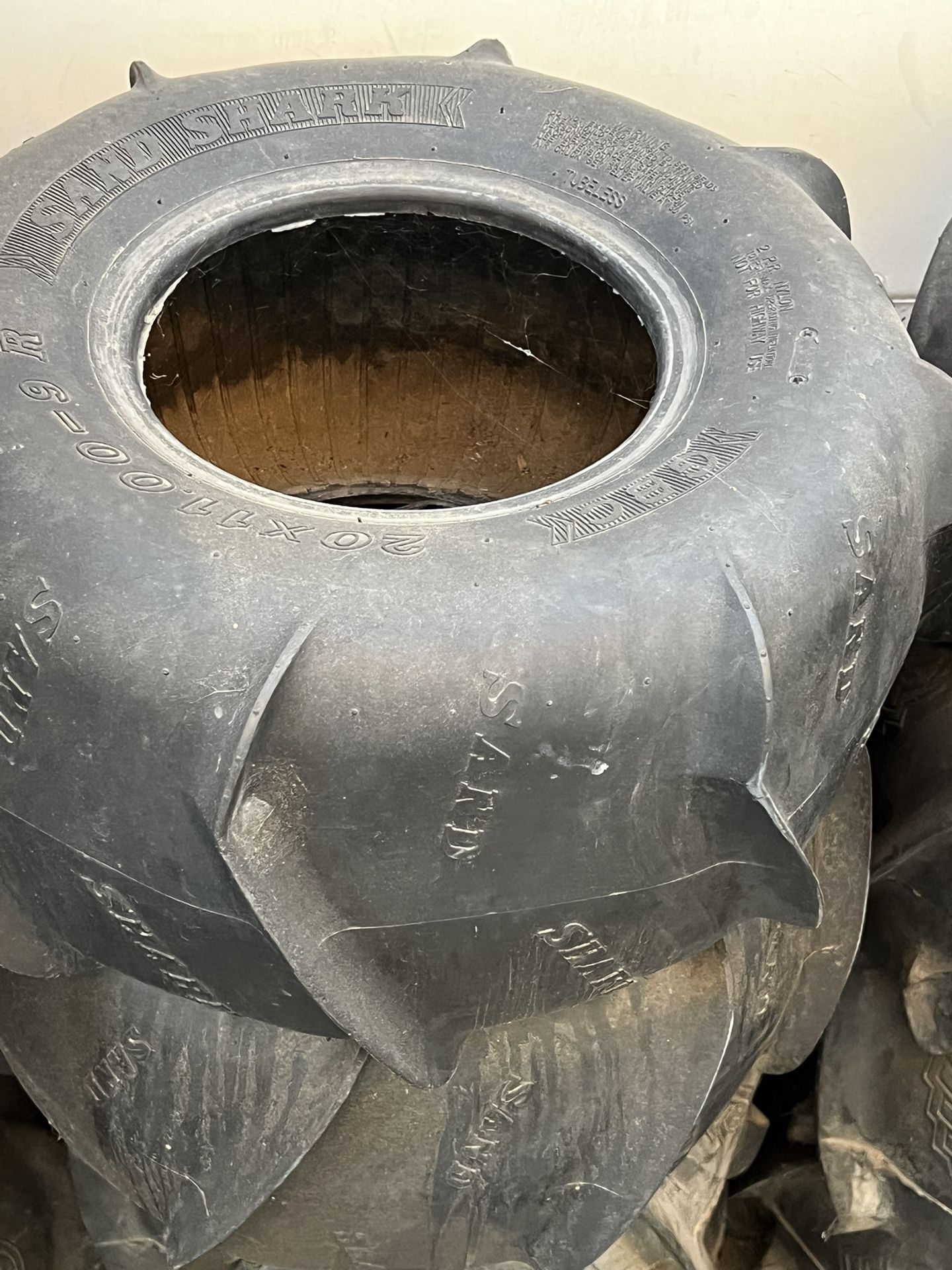 GBC  Sand Shark paddle tired 20x11x9