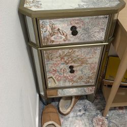 Accent Table 