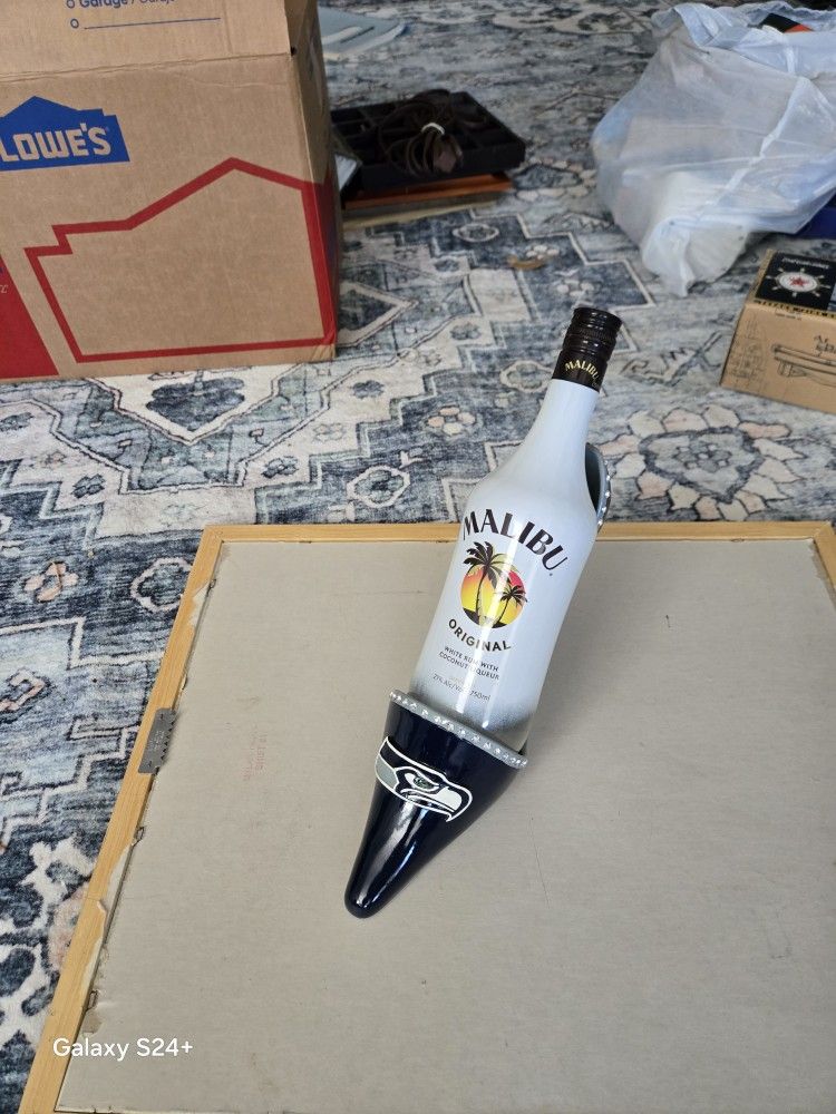 Seahawks Wine Holder