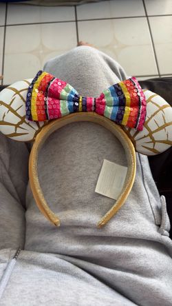 Mexican pan dulce concha Minnie Mouse ears