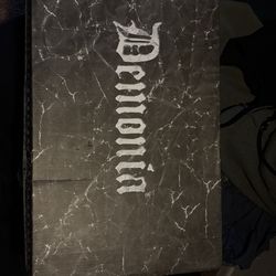 black shaker100 demonias