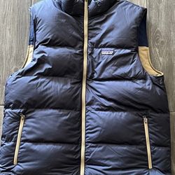 Patagonia Men’s XL  Reversible Vest Down      Adidas Carhartt Bike Scooter Jersey Weights Sneakers Ac Yankees Mets Knicks Shirt Jacket Nike Jordan 