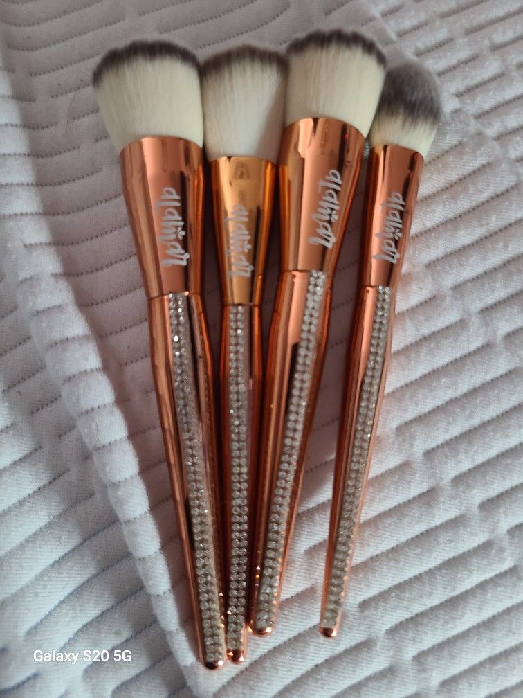 AlaMar Makeup Brushes