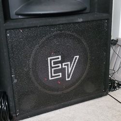 Electrovoice Speakers and Amplifier 👑 Crown XLS 202
