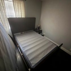 Bed/drawer/tv as a set