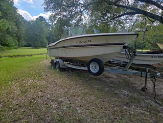 STRATOS BOAT & TRAILER