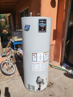 Gas Water Heater 50 gal in good condition and Warranty Works Great 19th Ave And Baseline