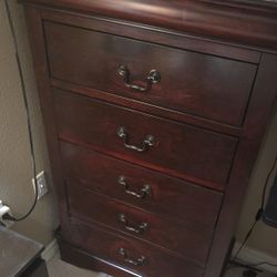 Dresser
