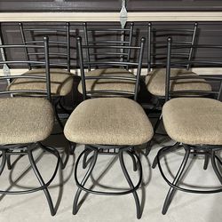 Set of 6 swivel counter chairs , bar stools 24” seats high to floor