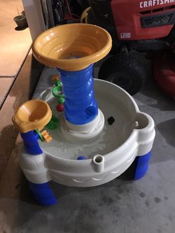 Little Tikes Spiralin' Seas Waterpark with Lazy River Splash Action for Kids 