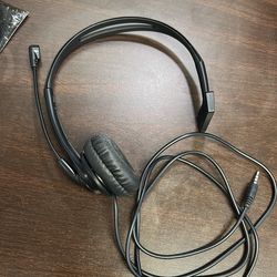 Headset with boom mic