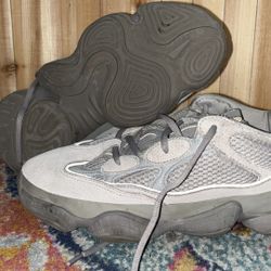 Size 8 - adidas Yeezy 500 Ash Grey
