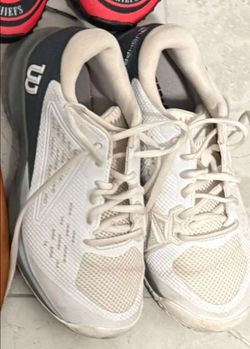 Picked ball shoes
