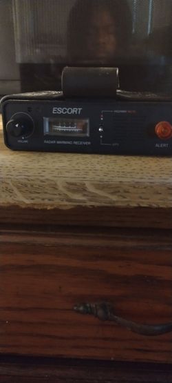 Vintage Escort Radar Warning Receiver by Cincinnati Microwave.