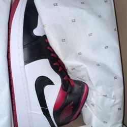 Jordan 1 Mid Size 12 New