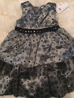 Girl size 4 fancy dress grey & black