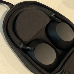 Sony WH-1000XM5 Wireless Noise Canceling Headphones