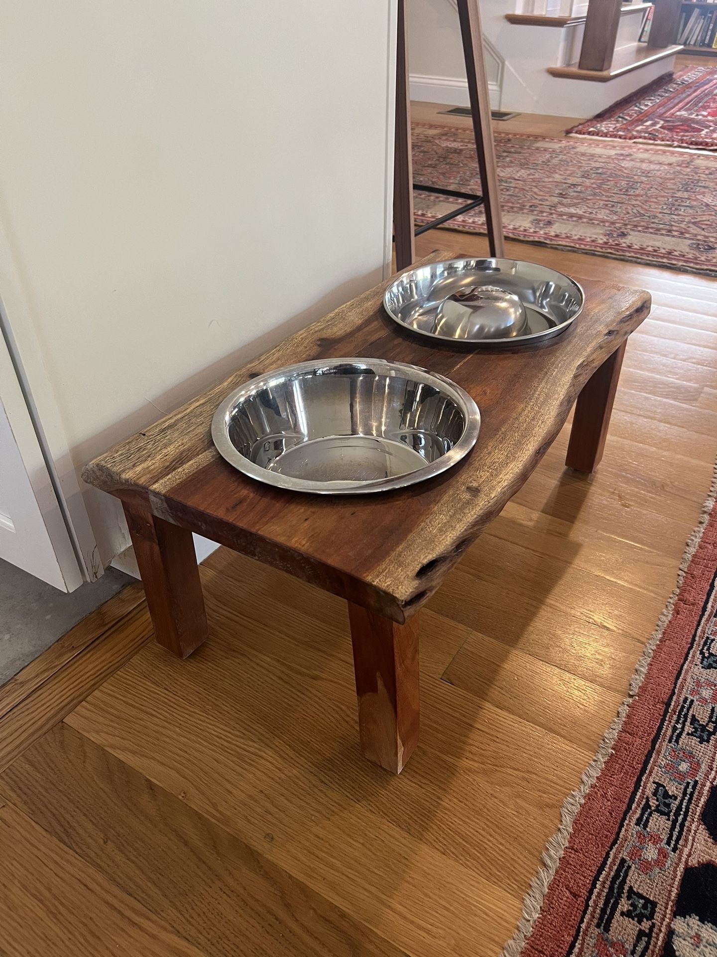Dog Feeder
