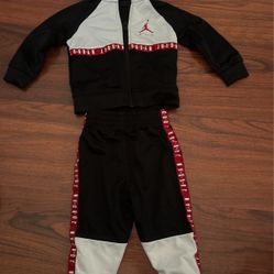 Jordan’s  12 Meses
