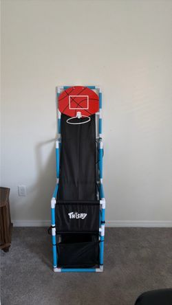 Indoor basketball arcade game