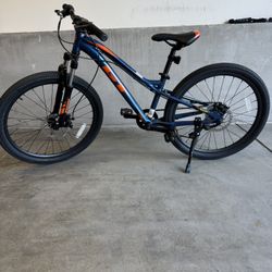 GT Stomper Pro Youth Bike
