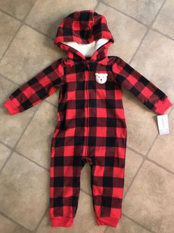 Carters Christmas pajama sleeper. Size 18 months.