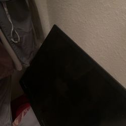 36 Inch Flat Screen (emerson)