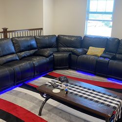 1 Stationary seat 1 Corner and 4 Seats  Recliner Sofa Set.