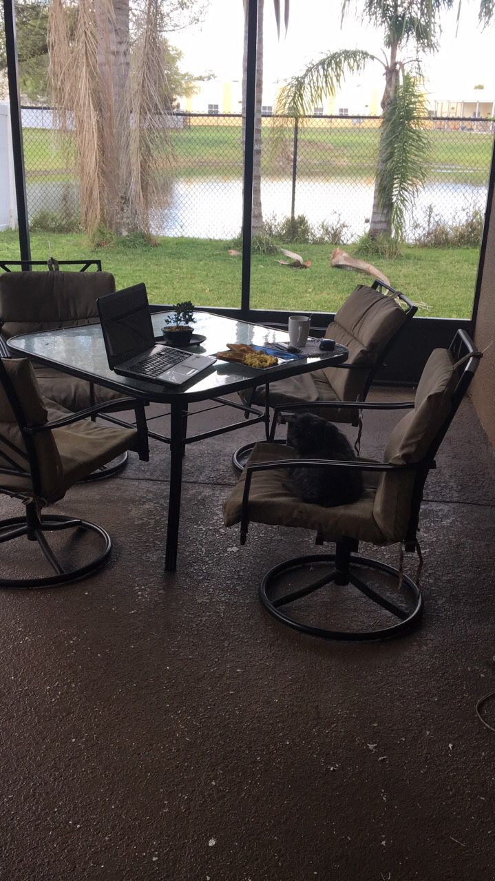 Patio table and 4 seats