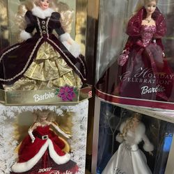 7 Lot Of Happy Holidays Barbie 