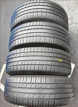 205 55 16 Michelin tires Con 80% de Vida Las 4