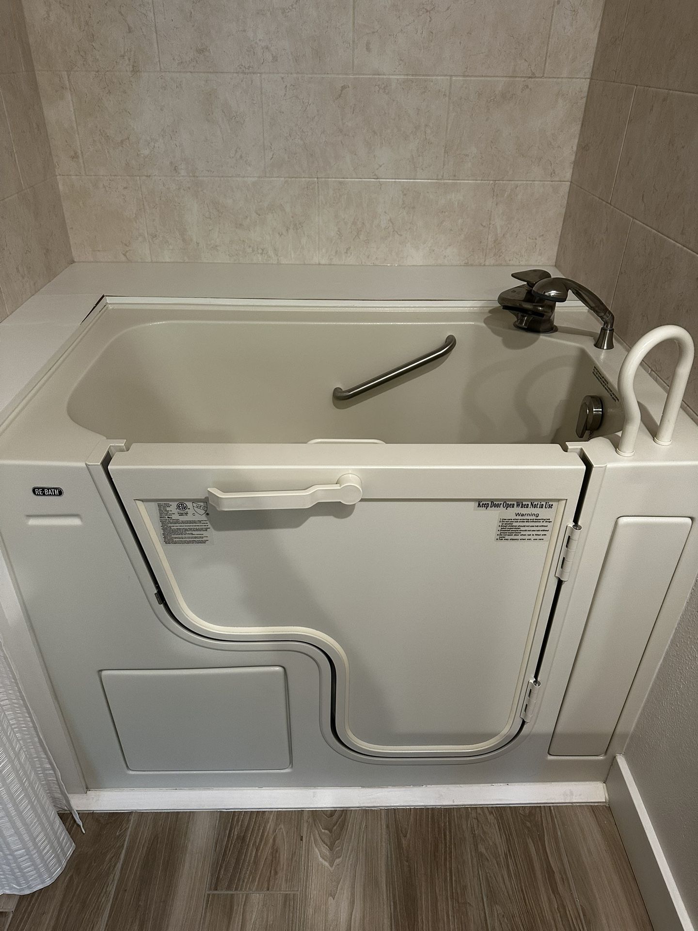Walk In Bath Tub