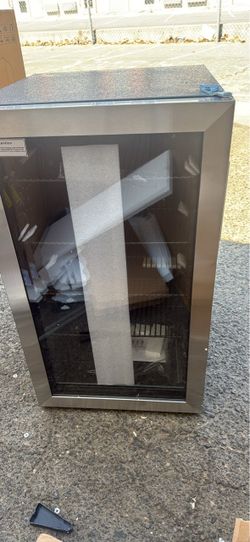 Stainless Steel Beverage Cooler with Glass Door