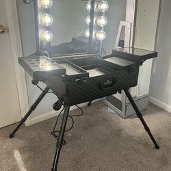 Impressions Suitcase Vanity *see Leg Issue