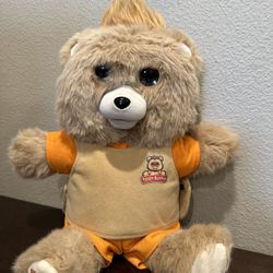 Teddy Ruxpin Animated Plush Talking Storyrelling Bear!