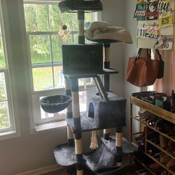 Giant Cat Tree 